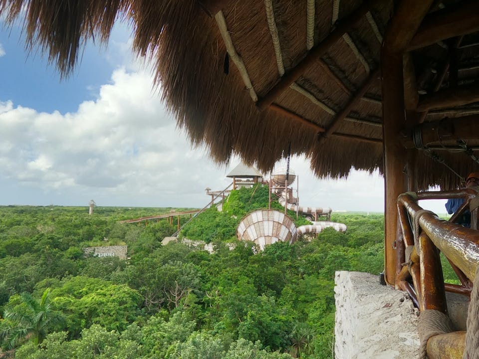 ウォータースライダー